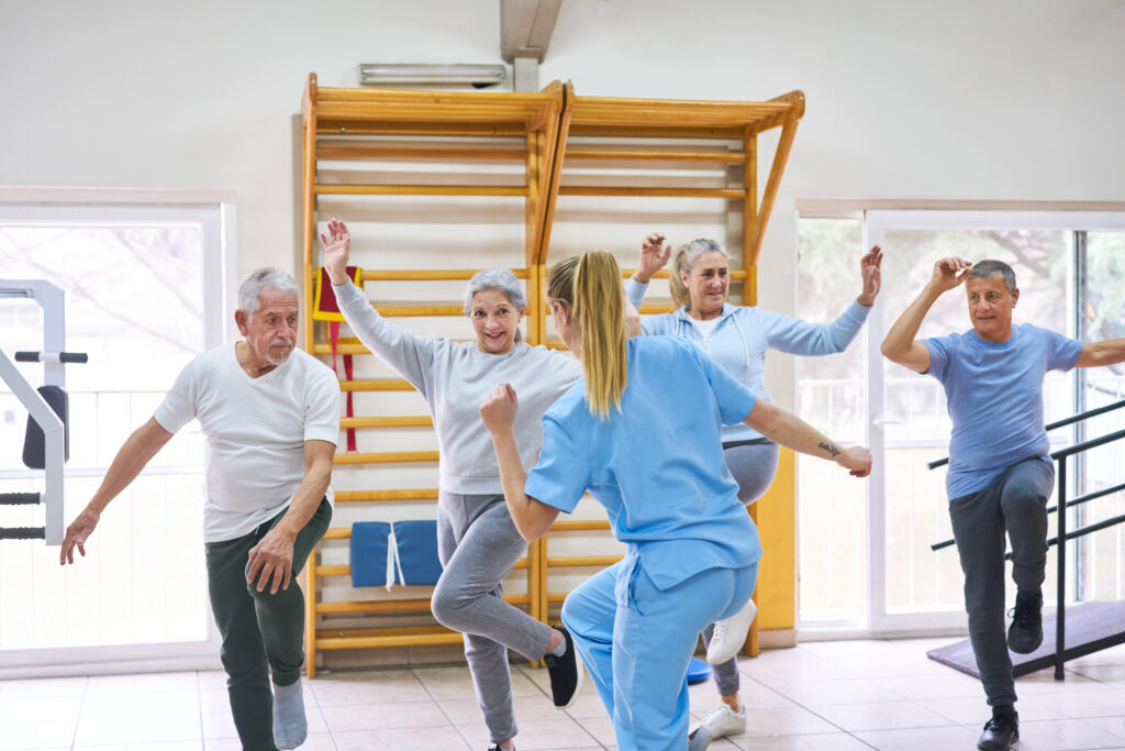 Attivita fisiche per gli anziani benefici 5