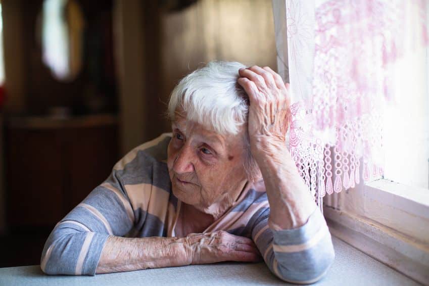 Anziani soli: cosa fare?